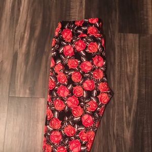 ** EUC Lularoe TC leggings **